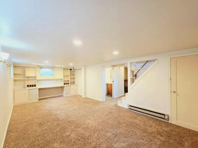 Building Photo - Charming 3 Bedroom, 2 Bath House For Rent!!