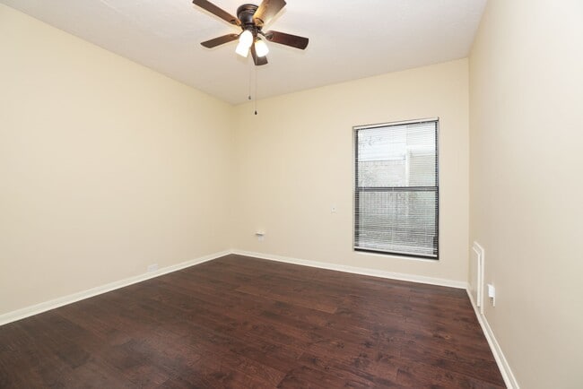 Building Photo - 44 Indian Clover Dr