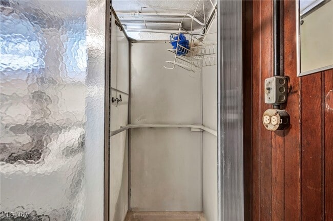 Building Photo - 766 E 232nd St