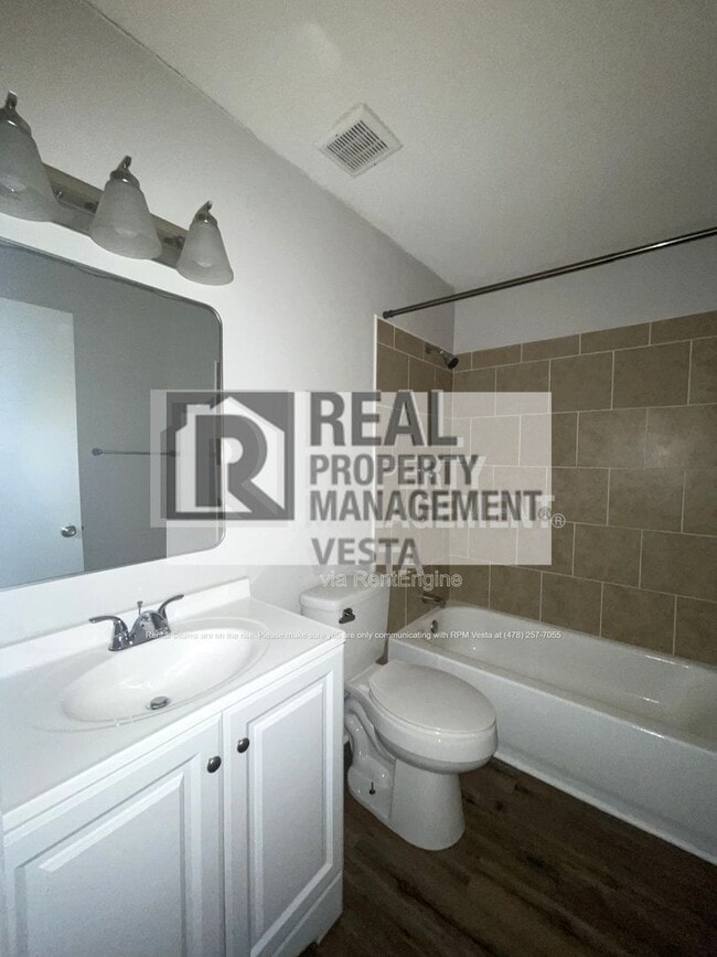 Building Photo - 406 Russell Pkwy