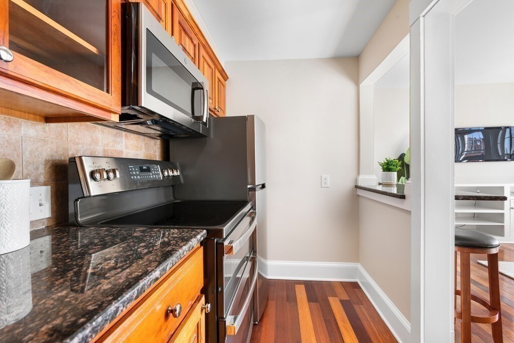 Building Photo - 520 Beacon St