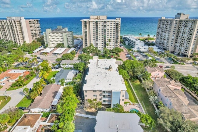 Building Photo - 1965 S Ocean Blvd