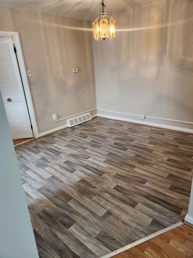 Building Photo - 6651CLARIDGE