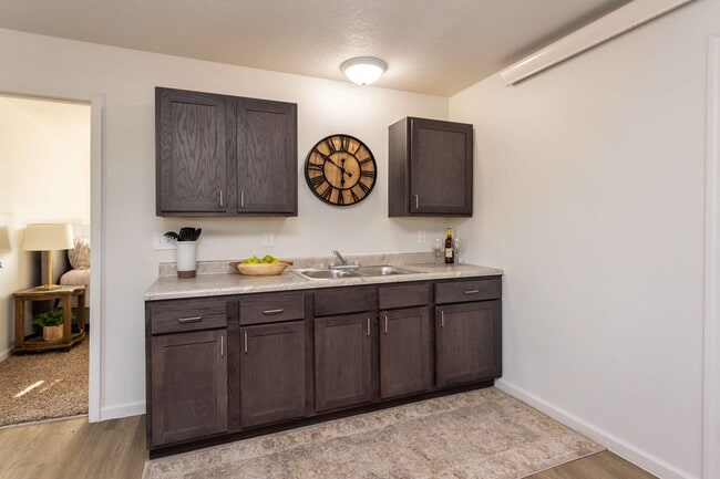 Building Photo - 3 Bedroom, Single-story Townhomes for rent...