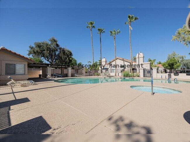 Building Photo - 2019 W Lemon Tree Pl