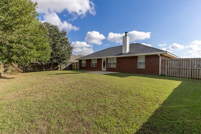 Building Photo - Beautiful Open Floor Plan