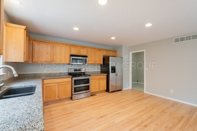 Building Photo - 5524 S Rome Way