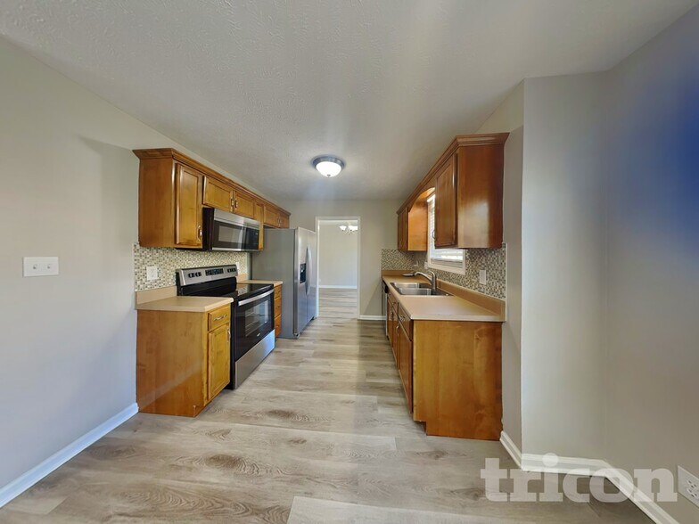 Building Photo - 629 Wolfchase Dr