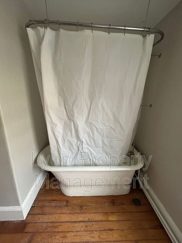 Building Photo - 44 7th St