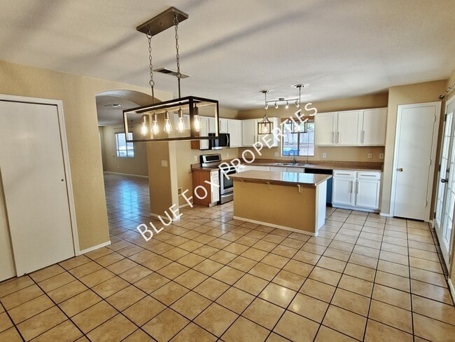 Building Photo - 3754 E White River Dr