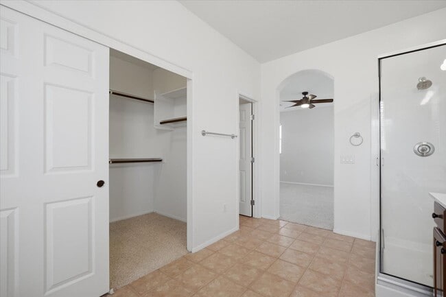 Building Photo - 2206 Cast Pebble Dr