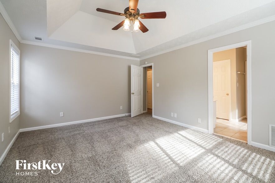 Building Photo - 107 Sweetbriar Walk