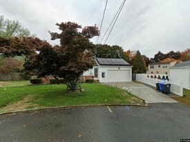 Building Photo - 11 W Hill Cir