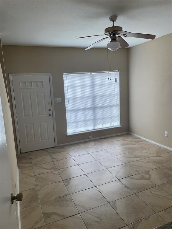 Building Photo - 8655 Village of Fondren