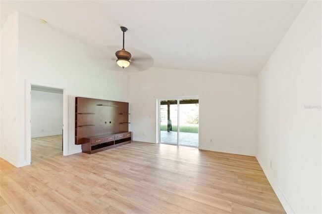 Building Photo - 24407 Rolling View Ct