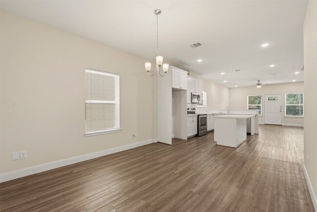 Building Photo - 2218 Bringhurst St