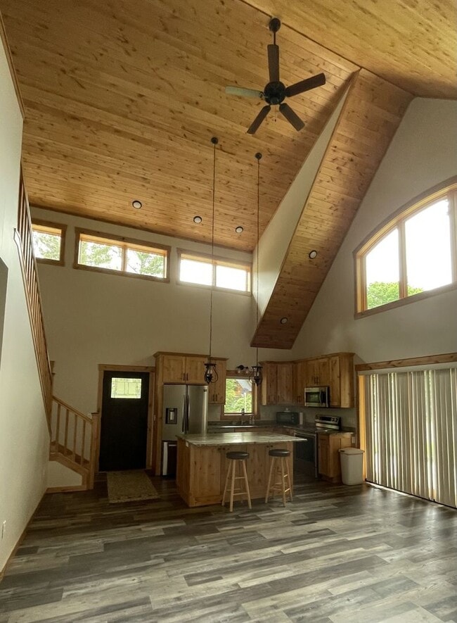 Building Photo - 1 Bedroom plus spacious loft on Gull Lake!...