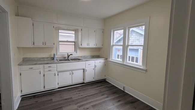Building Photo - 1149 Fleming Ave