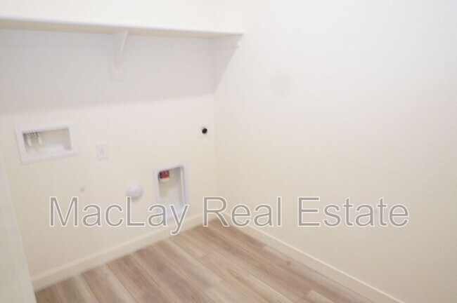 Building Photo - 4023 N Ghost Holw Wy