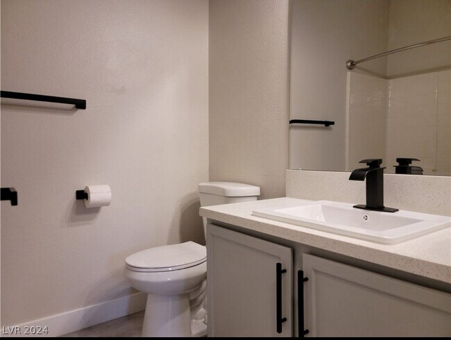 Building Photo - 6809 Squaw Mountain Dr