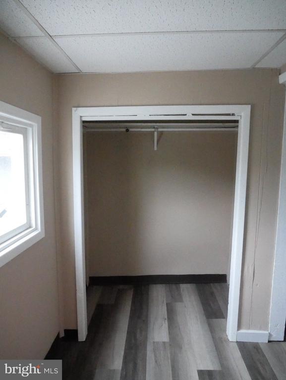 Building Photo - 707 Wood Ave