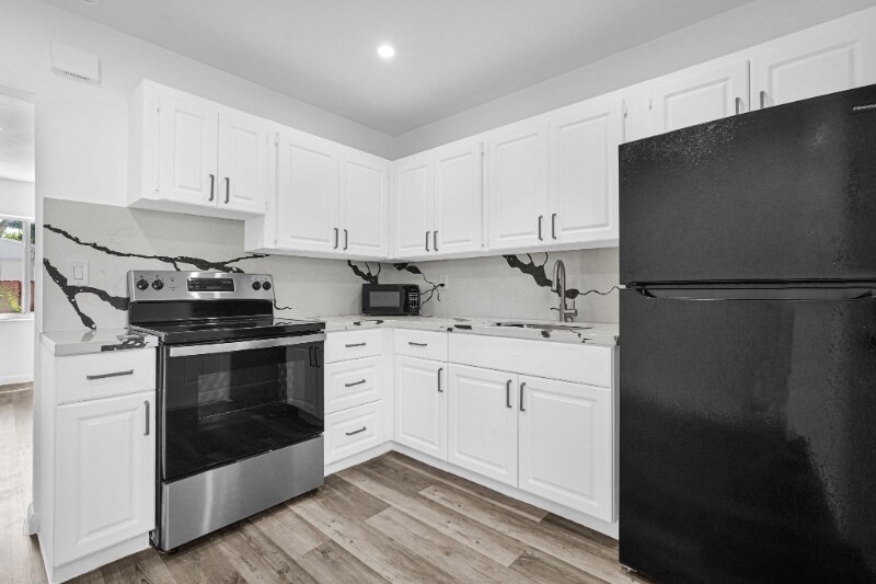 Building Photo - 2212 Roosevelt St