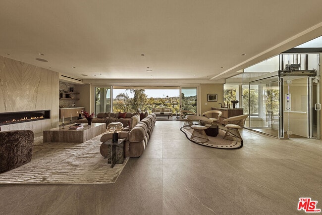Building Photo - 16838 Oak View Dr