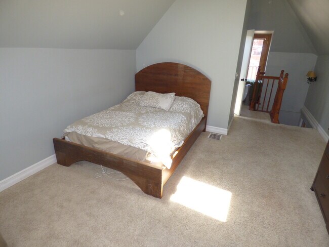 Building Photo - $0 DEPOSIT OPTION. DENVER SQUARE HOME! UPT...