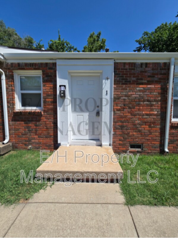 Building Photo - 1419 S Martinson St