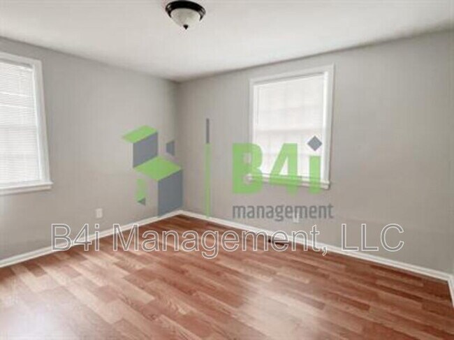 Building Photo - 159 Munson Dr