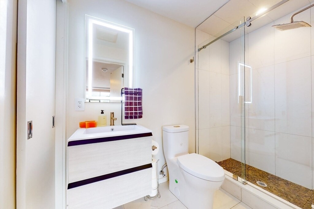 Building Photo - 265 Beacon St