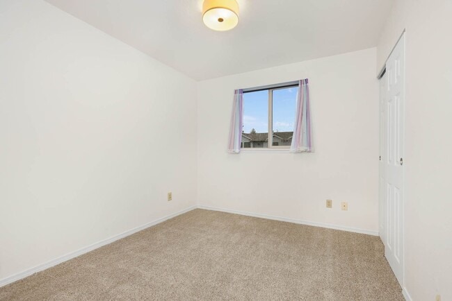 Building Photo - 14430 SE 194th St