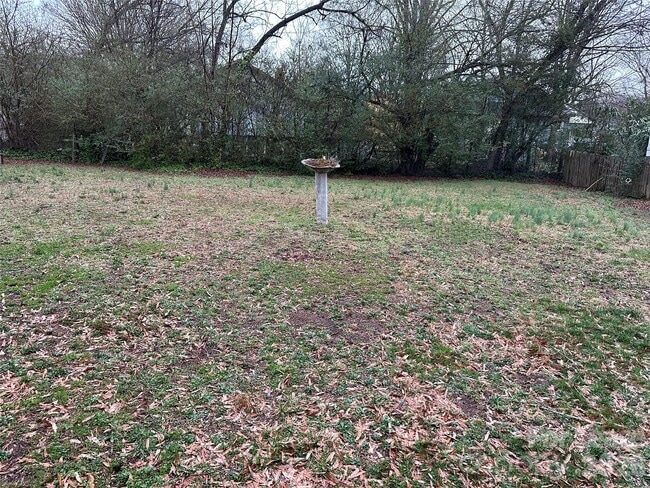 Building Photo - 208 Parker Ave