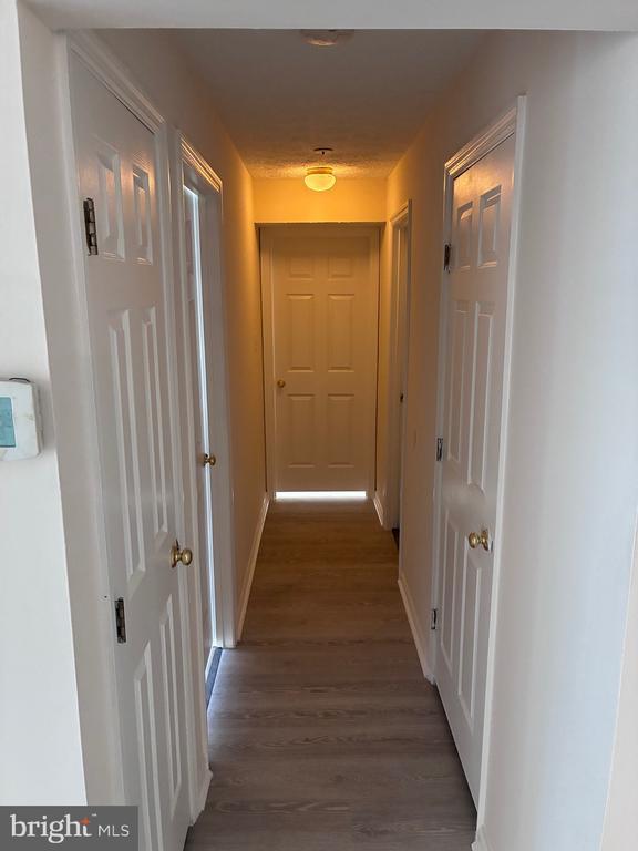 Building Photo - 1412 Greenbriar Cir