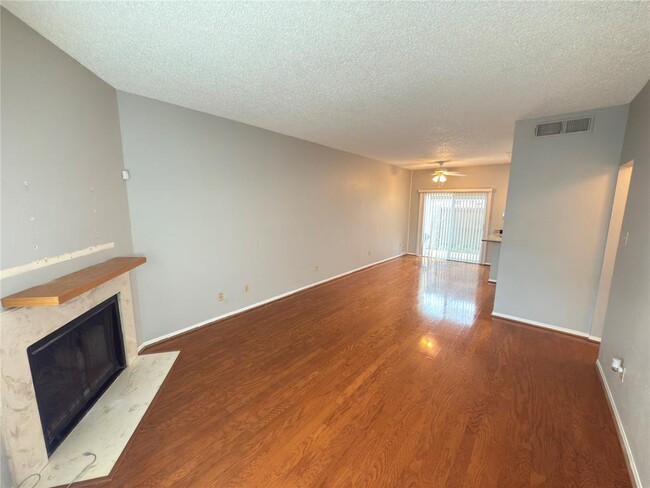 Building Photo - 3600 Jeanetta St