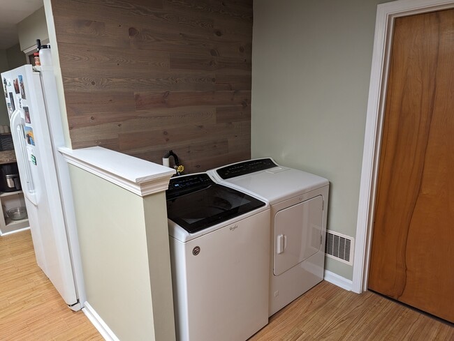 Building Photo - 3733 Cherry Wood Ln