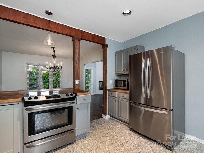 Building Photo - 5110 Dunes Ct