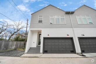 Building Photo - 6027 Cypress St