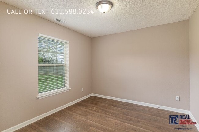 Building Photo - 2824 Canary Ct