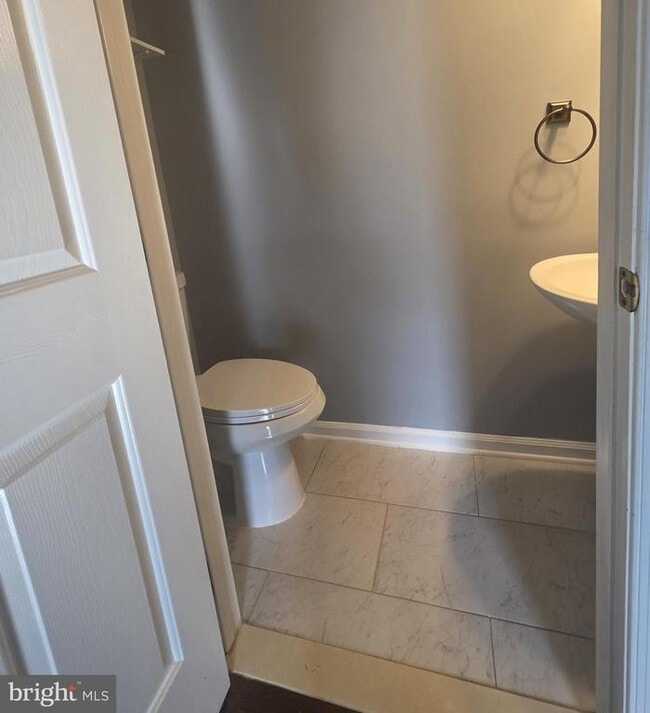 Building Photo - 12977 Abner Ave