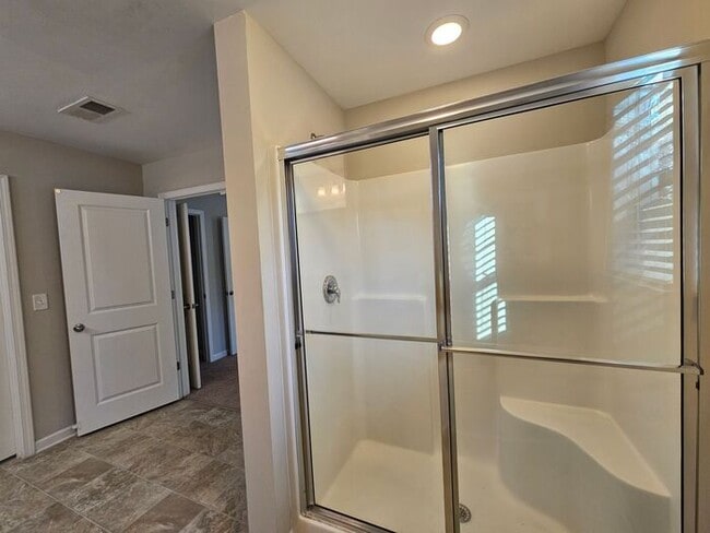 Building Photo - 513 Colony Lakes Dr