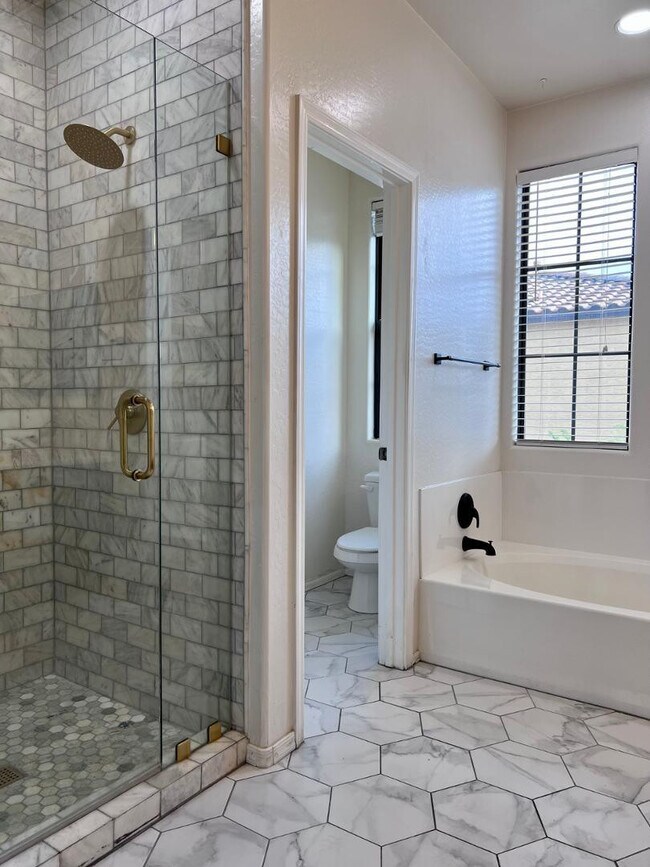 Building Photo - 2367 W Jake Haven