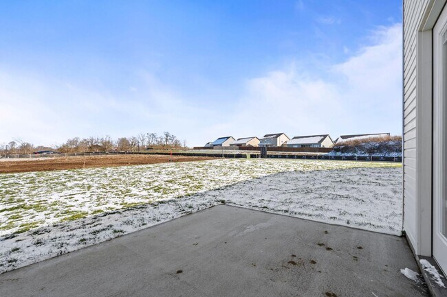 Building Photo - 104 Lambert Fld