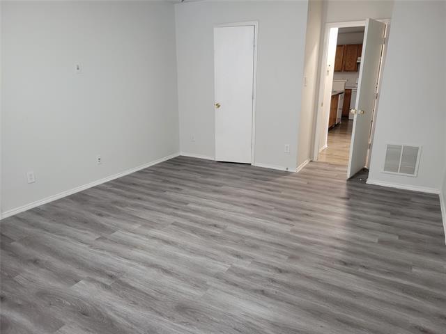 Building Photo - 2450 Meadowgate Ln