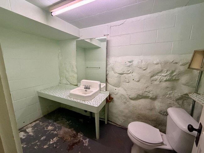 Building Photo - 3 Bed 1.5 Bath Single Family Home in Elcho