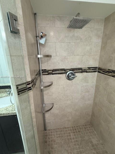 Building Photo - 3872 Tree Top Dr