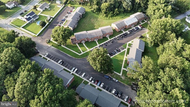 Building Photo - 20 Fort Sumpter Rd