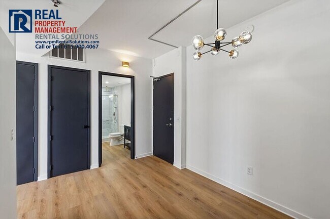Building Photo - Modern, high-end condo in the ICON! So many amenities! Offering half off first months rent!