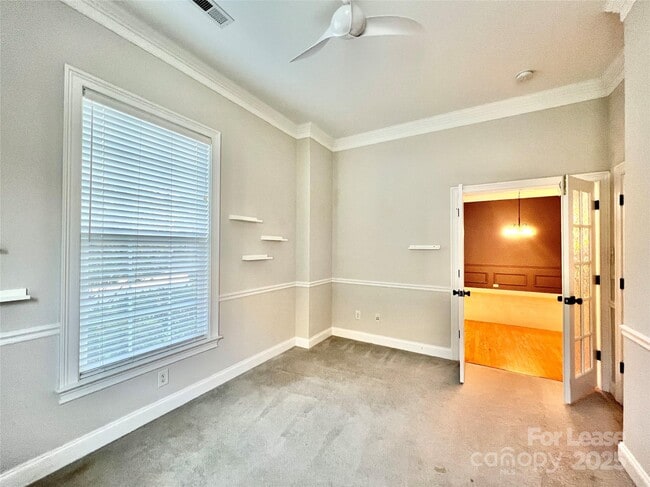 Building Photo - 1205 Gainsborough Dr