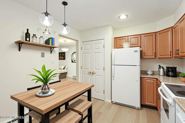 Building Photo - 38 Medford Ct